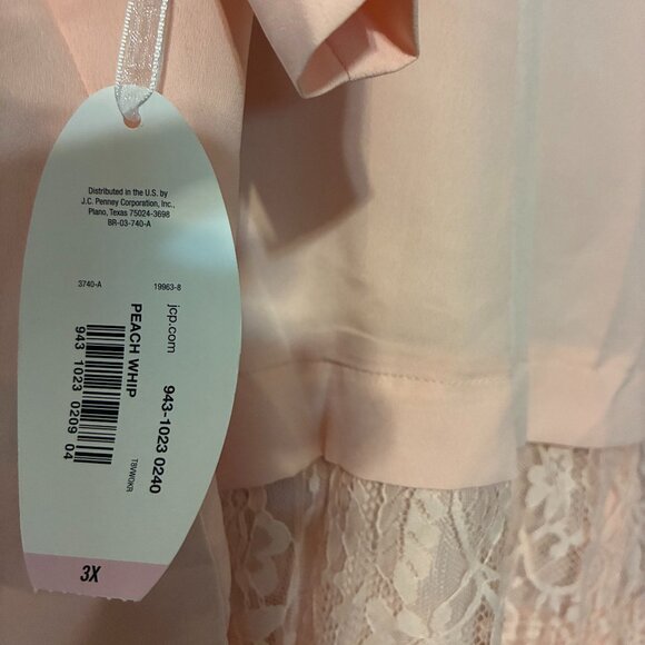 Boutique Peach Whip Button Up Top NWT - Picture 3 of 5